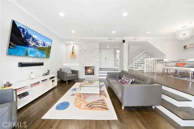 Condo For Sale in 62, Sea Island Drive, Newport Beach, California