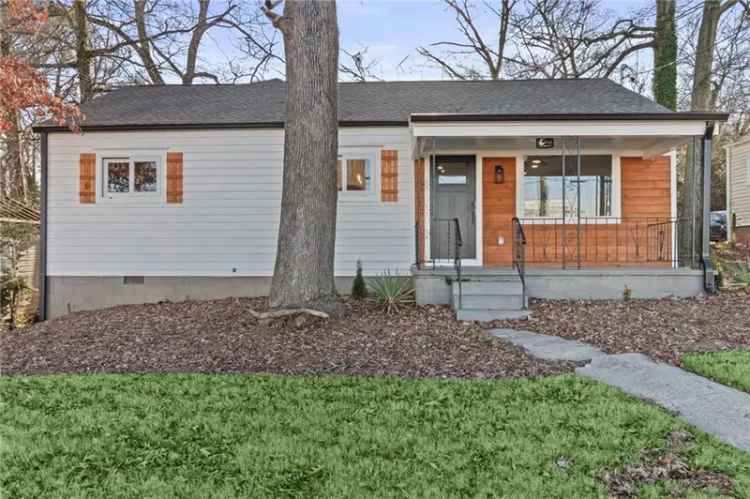 Single-family house For Sale in 1102, Donnelly Avenue Southwest, Atlanta, Georgia