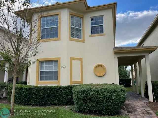 Single-family house For Sale in 2040, Southeast Avon Park Drive, Port Saint Lucie, Florida