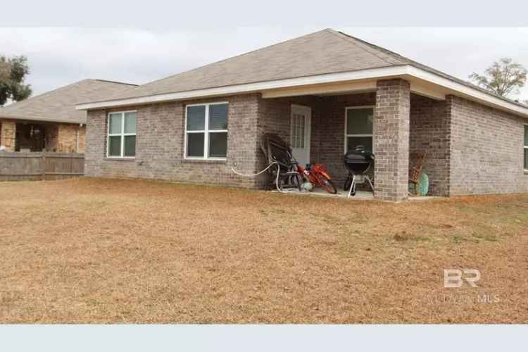 Single-family house For Sale in 1502, Majesty Loop, Foley, Alabama