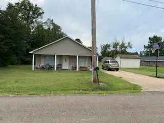 Single-family house For Sale in Clarksville, Arkansas