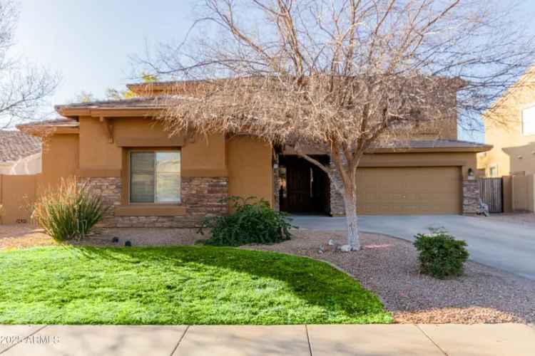 Single-family house For Sale in 117, East Blue Lagoon Drive, Casa Grande, Arizona