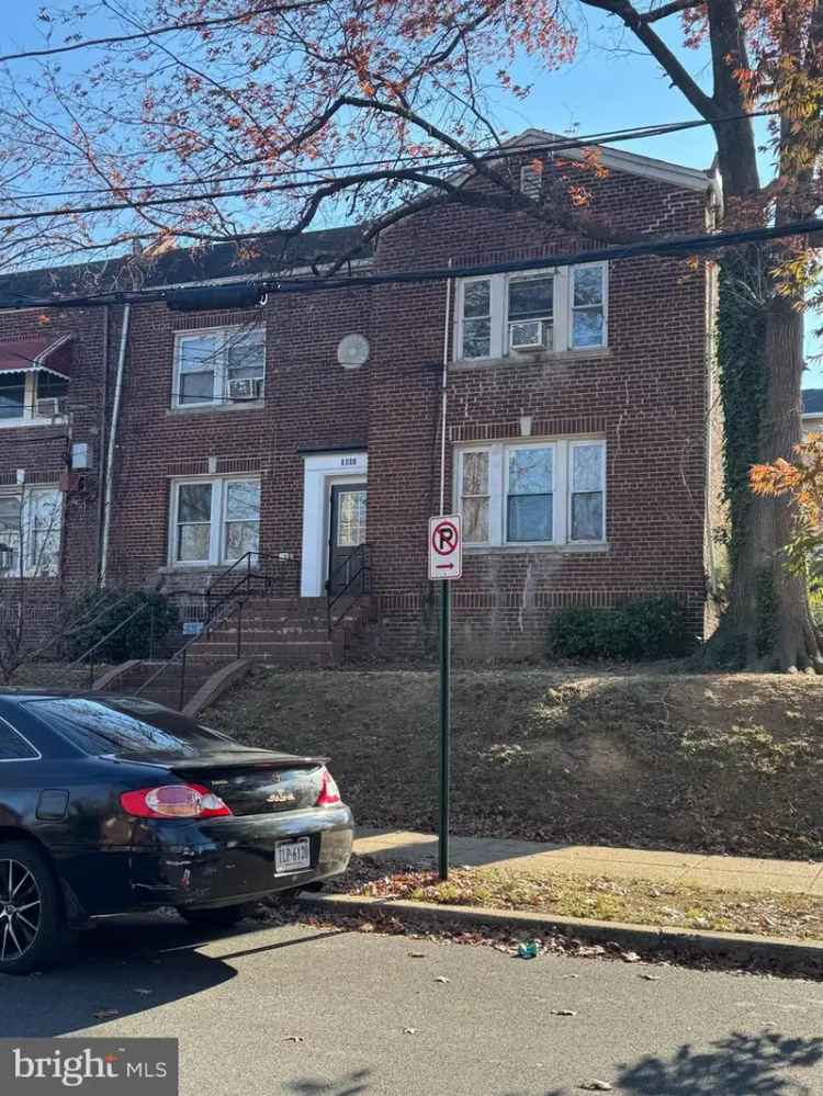 Multi-family house For Sale in 2801, Q Street Southeast, Washington, District of Columbia