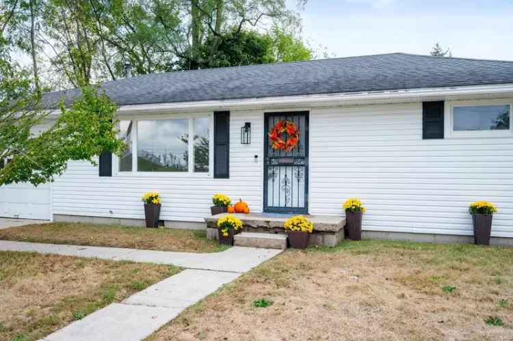 Single-family house For Sale in 1604, North Granville Avenue, Muncie, Indiana