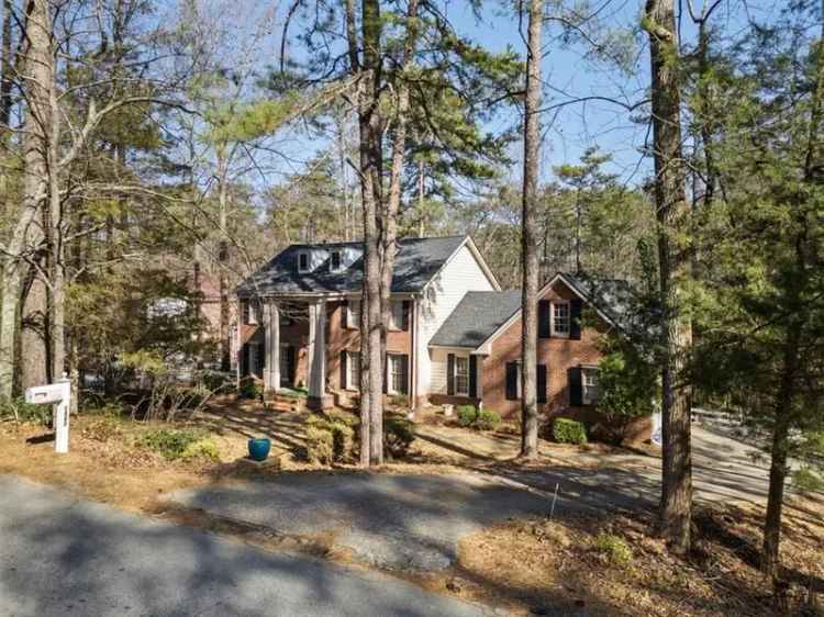 Single-family house For Sale in 1480, Niskey Lake Road Southwest, Atlanta, Georgia