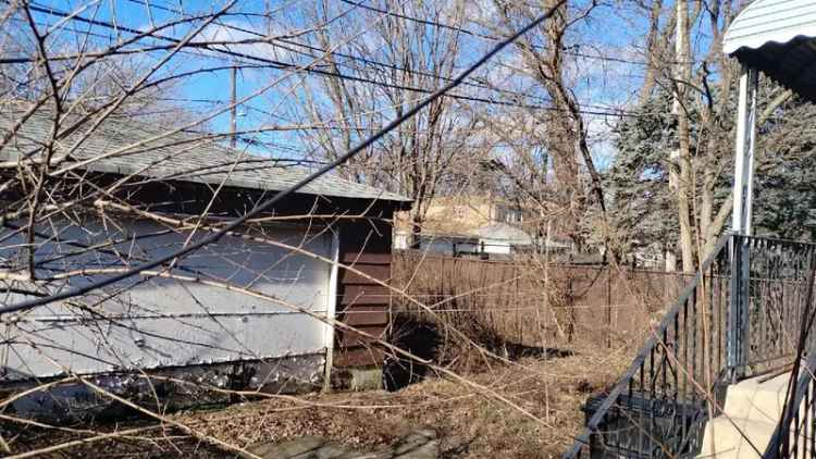 Single-family house For Sale in 8138, South Houston Avenue, Chicago, Illinois