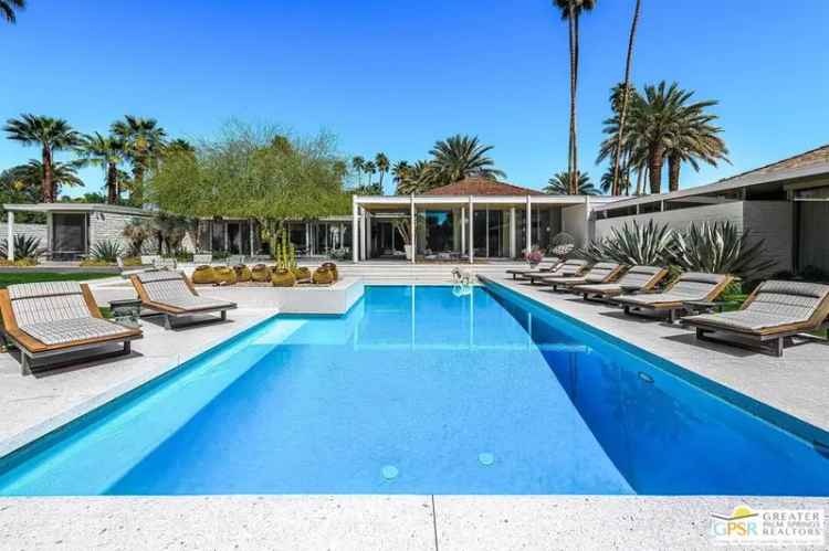 Single-family house For Sale in Palm Springs, California