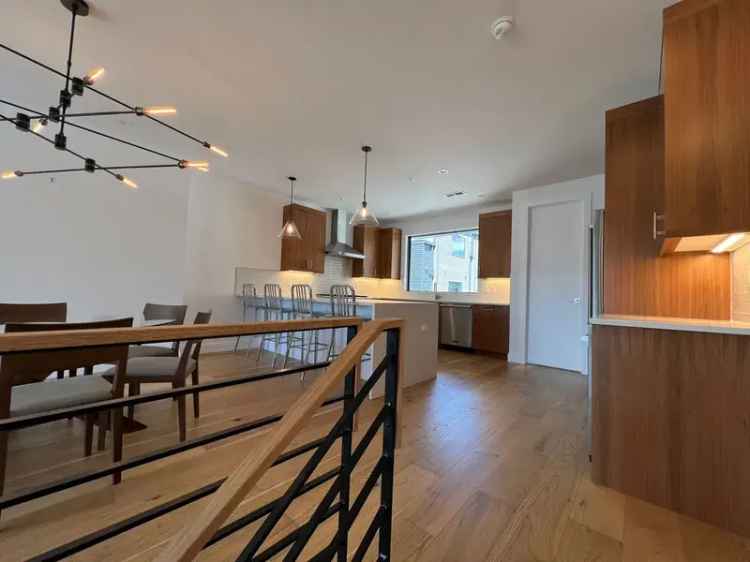 Luxury Townhouse for Rent in Boulder CO with Rooftop Deck and Flatirons Views