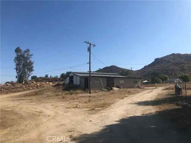 Multi-family house For Sale in Hemet, California