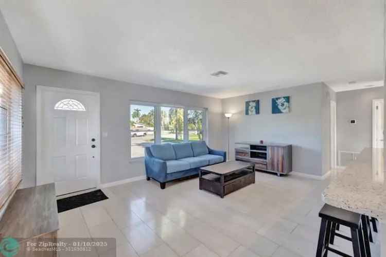 Single-family house For Sale in 136, Southwest 14th Street, Pompano Beach, Florida