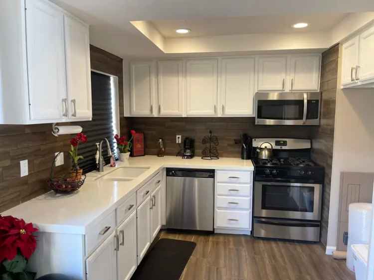 Condo For Sale in Palm Desert, California