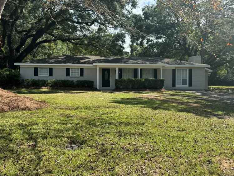 Single-family house For Sale in 5011, Santos Drive West, Tillmans Corner, Alabama