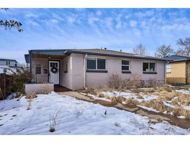 Single-family house For Sale in 2651, Perry Street, Denver, Colorado