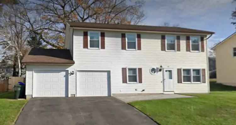 Single-family house For Sale in 26, Driver Road, East Hartford, Connecticut