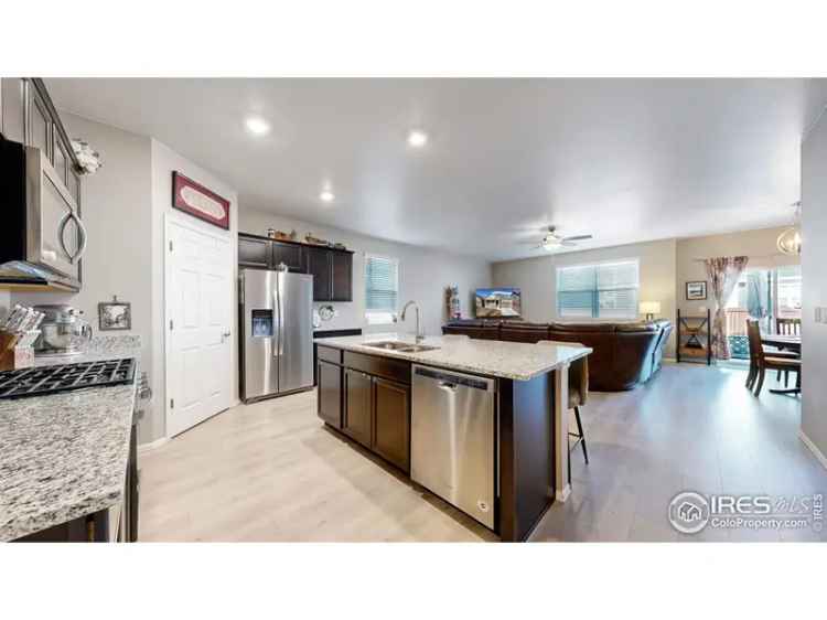 Single-family house For Sale in Windsor, Colorado