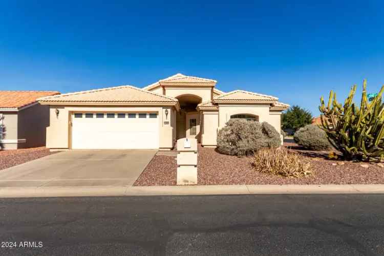 Single-family house For Sale in 14806, West Verde Lane, Goodyear, Arizona