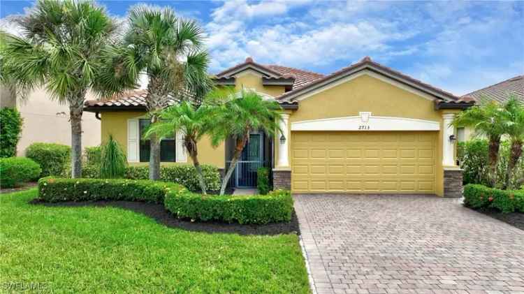 Single-family house For Sale in Fort Myers, Florida