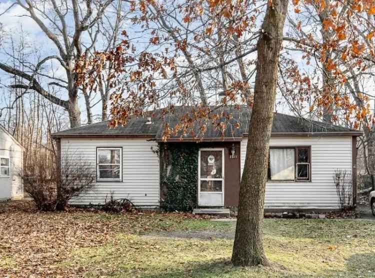 Single-family house For Sale in 2311, Del Plain Avenue, Michigan City, Indiana