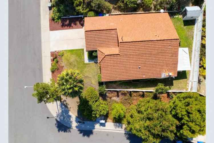 Single-family house For Sale in 7911, Terraza Disoma, Carlsbad, California