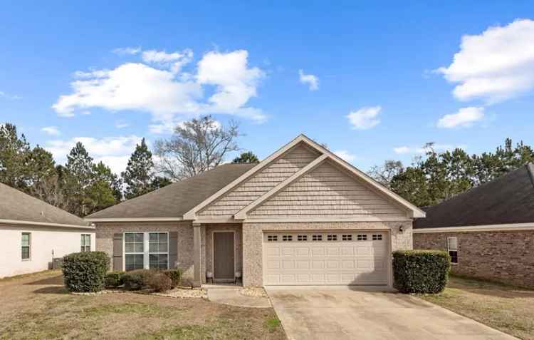 Single-family house For Sale in 106, Huron Drive, Dothan, Alabama