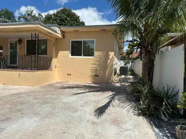 Single-family house For Sale in 2515, Northwest 14th Avenue, Miami, Florida