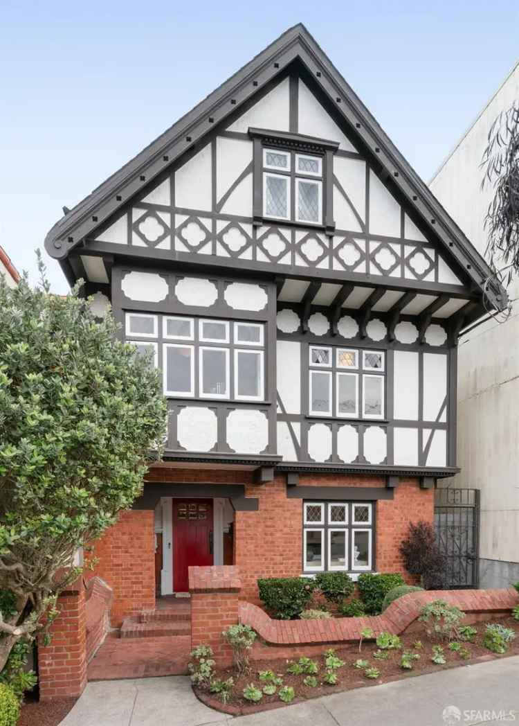 Single-family house For Sale in 1570, 12th Avenue, San Francisco, California