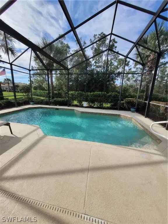 Single-family house For Sale in 10630, Camarelle Circle, Fort Myers, Florida