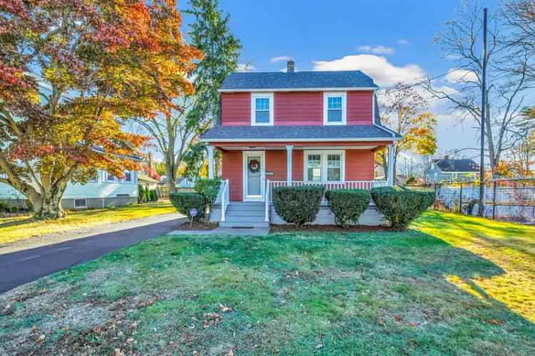 Single-family house For Sale in 45, Oakwood Street, Stratford, Connecticut