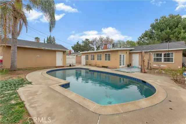 Single-family house For Sale in 9651, Comanche Avenue, Los Angeles, California