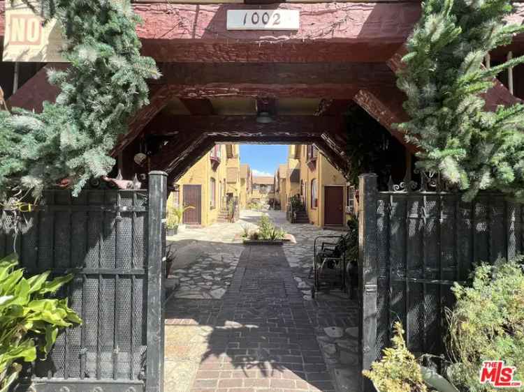 Multi-family house For Sale in Los Angeles, California