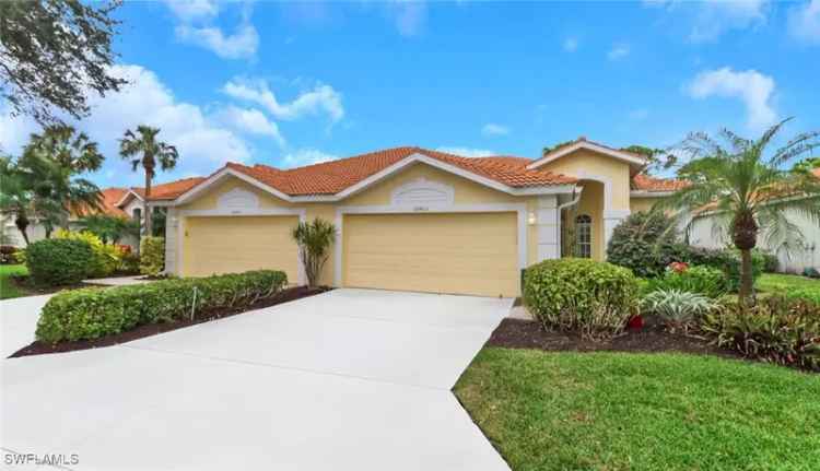 Single-family house For Sale in 26403, Clarkston Drive, Bonita Springs, Florida