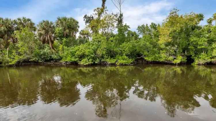 Land For Sale in 3410, Colony Court, Charlotte Park, Florida