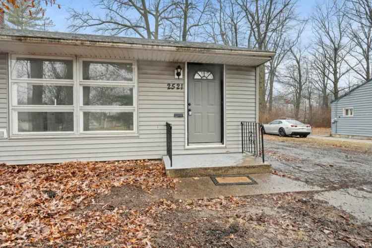 Single-family house For Sale in 2521, Marcy Lane, Fort Wayne, Indiana