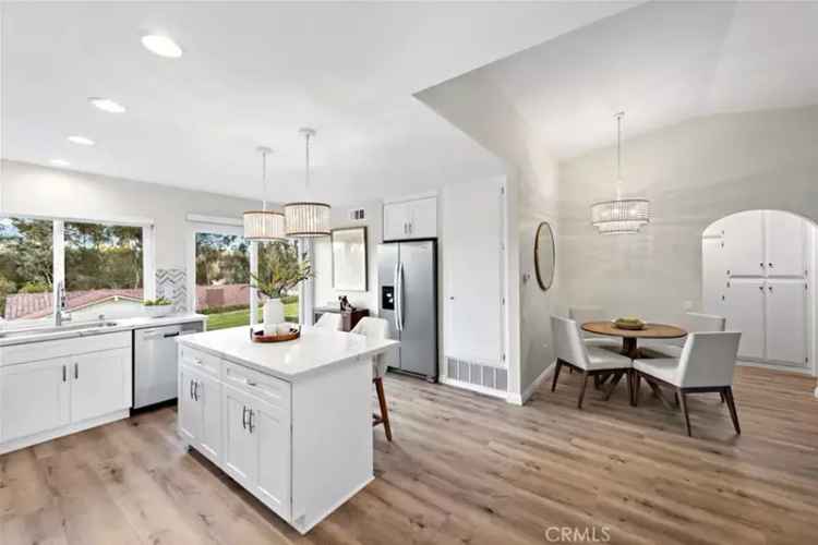 Single-family house For Sale in 27841, Via Dario, Mission Viejo, California