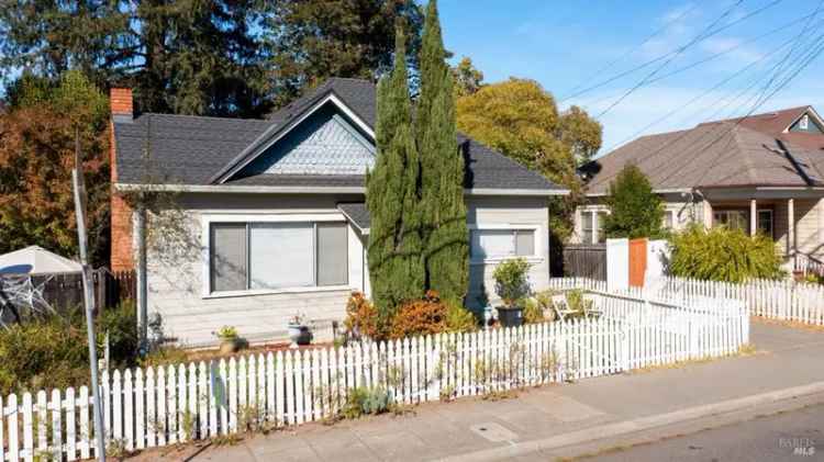 Multi-family house For Sale in 705, Tupper Street, Santa Rosa, California