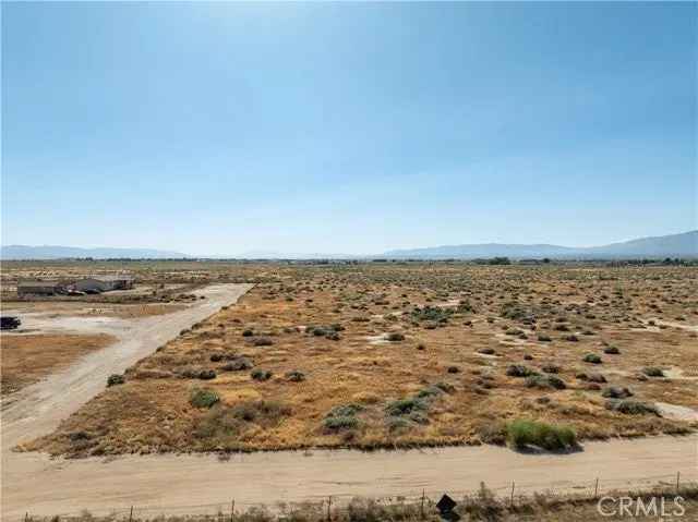 Land For Sale in Rosamond, California