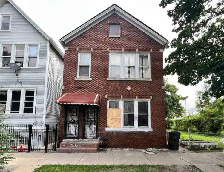 Multi-family house For Sale in 4217, South Wells Street, Chicago, Illinois