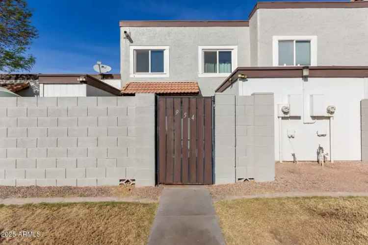 House For Sale in 954, East Diamond Drive, Tempe, Arizona