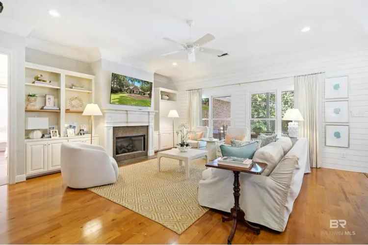 Single-family house For Sale in Fairhope, Alabama