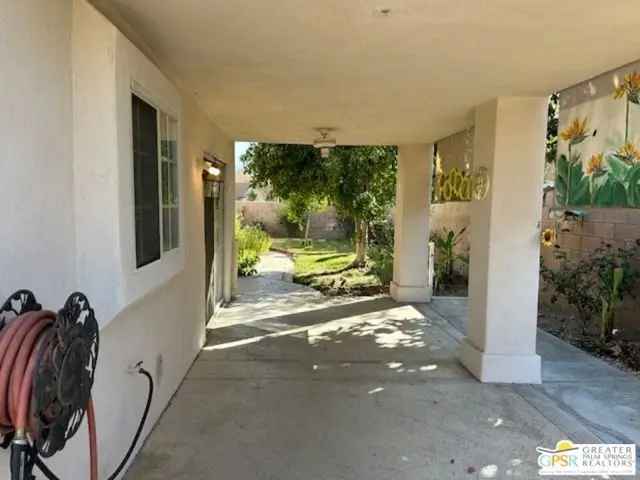 Single-family house For Sale in 69358, Serenity Road, Cathedral City, California