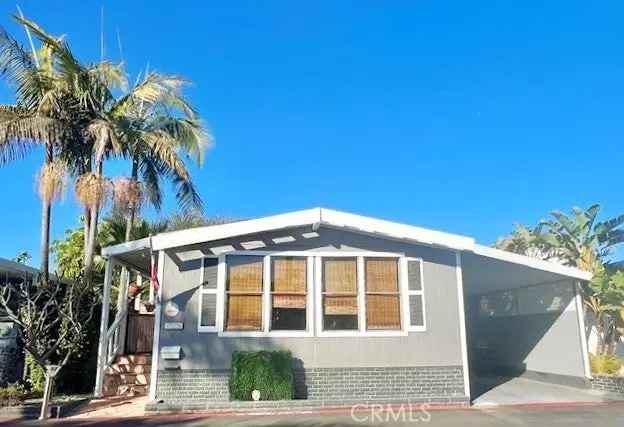 Single-family house For Sale in 138, Liberty, Newport Beach, California