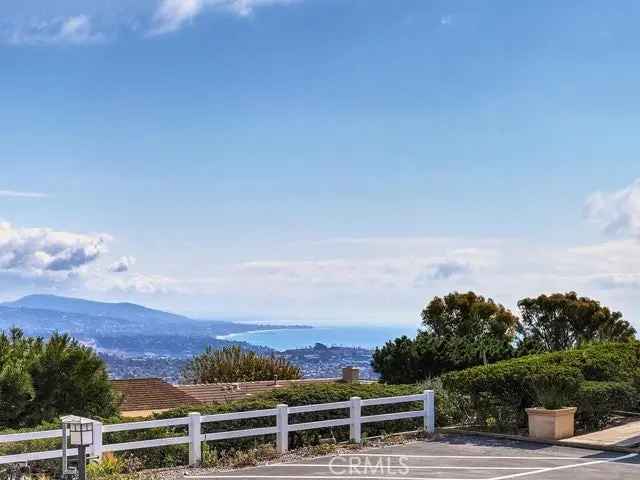 Single-family house For Sale in 31566,31568, Flying Cloud Drive, Laguna Niguel, California