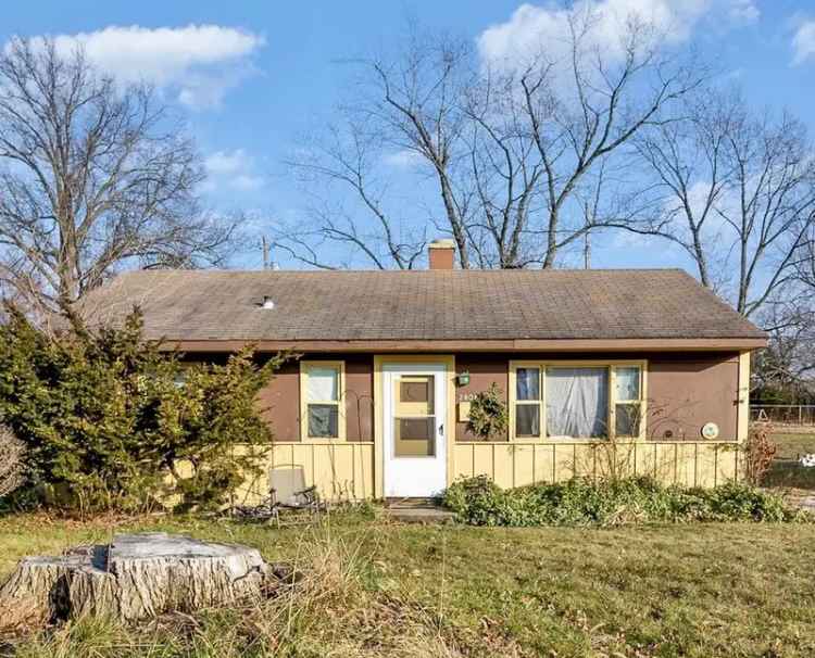 Single-family house For Sale in 2606, Buffalo Street, Michigan City, Indiana