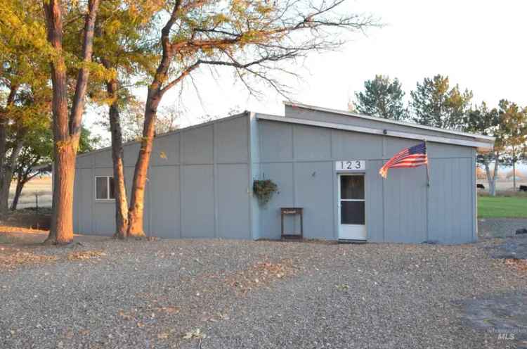 Single-family house For Sale in 123, East 400 South, Idaho