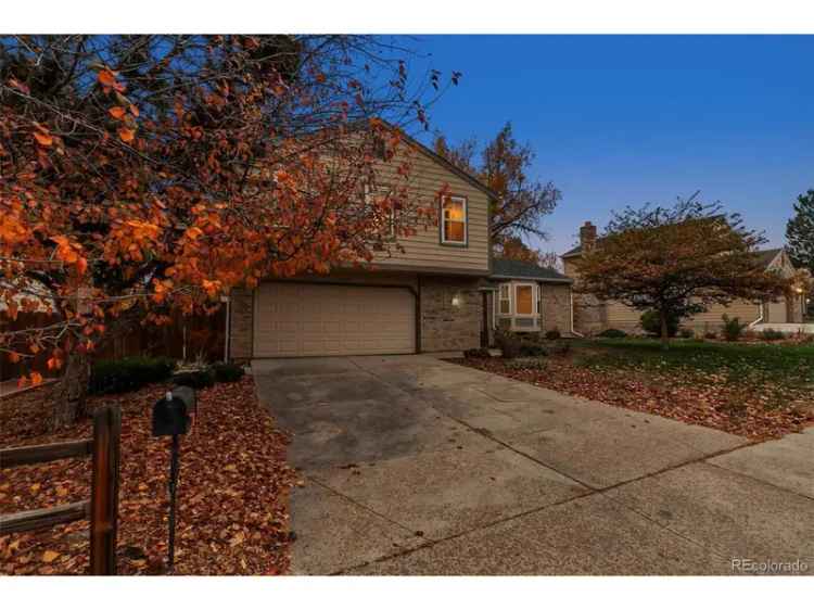 Single-family house For Sale in 5576, South Quintero Way, Centennial, Colorado