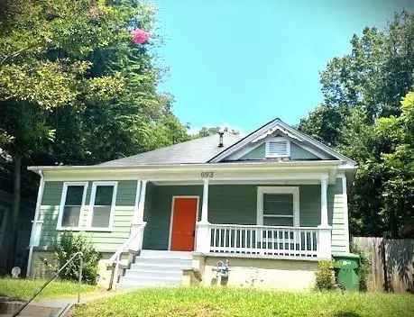 Single-family house For Sale in 693, Dill Avenue Southwest, Atlanta, Georgia