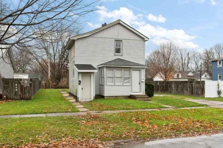 Multi-family house For Sale in 527, Niesen Street, La Porte, Indiana