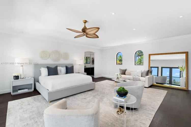 Single-family house For Sale in 1651, Cleveland Road, Miami Beach, Florida