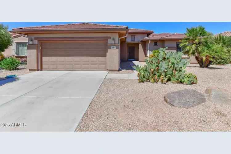 Single-family house For Sale in 20876, North Canyon Whisper Drive, Surprise, Arizona