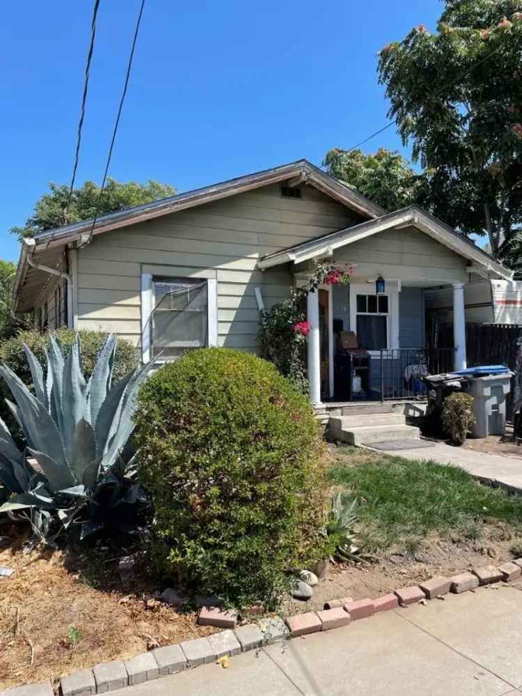 Single-family house For Sale in 914, Harliss Avenue, San Jose, California